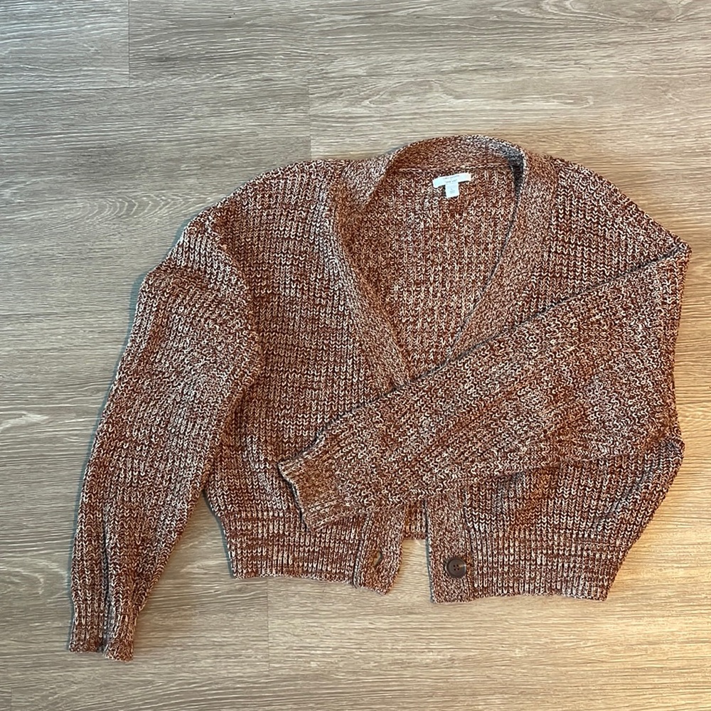 Chunky knit cropped cardigan sweater